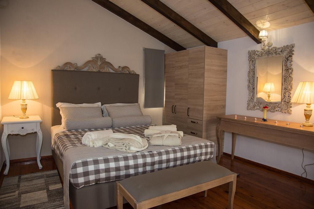 Porto Enetiko Suites Rethymno  Bagian luar foto